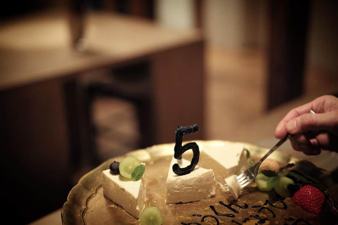 谷尻誠さんのインスタグラム写真 - (谷尻誠Instagram)「It was my son's birthday. Thank you for all of you. #5years #happybirthday #thankyou #son」12月26日 23時03分 - tanijirimakoto