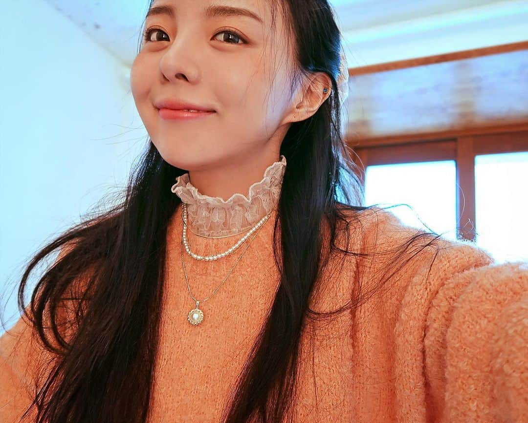 MeJiwooさんのインスタグラム写真 - (MeJiwooInstagram)「이마는 어디루..?」12月26日 23時05分 - mejiwoo103