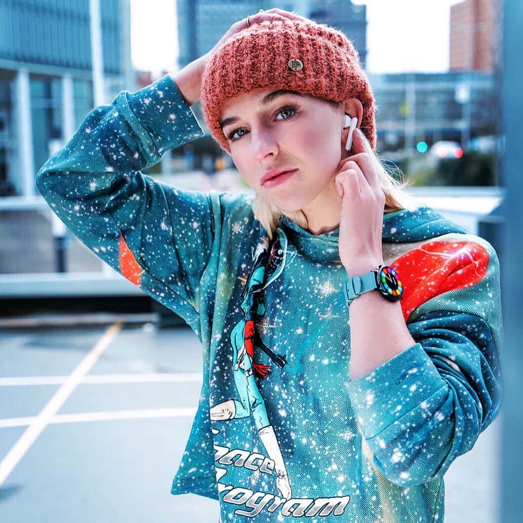 ジャッキー・グローネンのインスタグラム：「Bye & I’ll miss you even more this time around 💜」