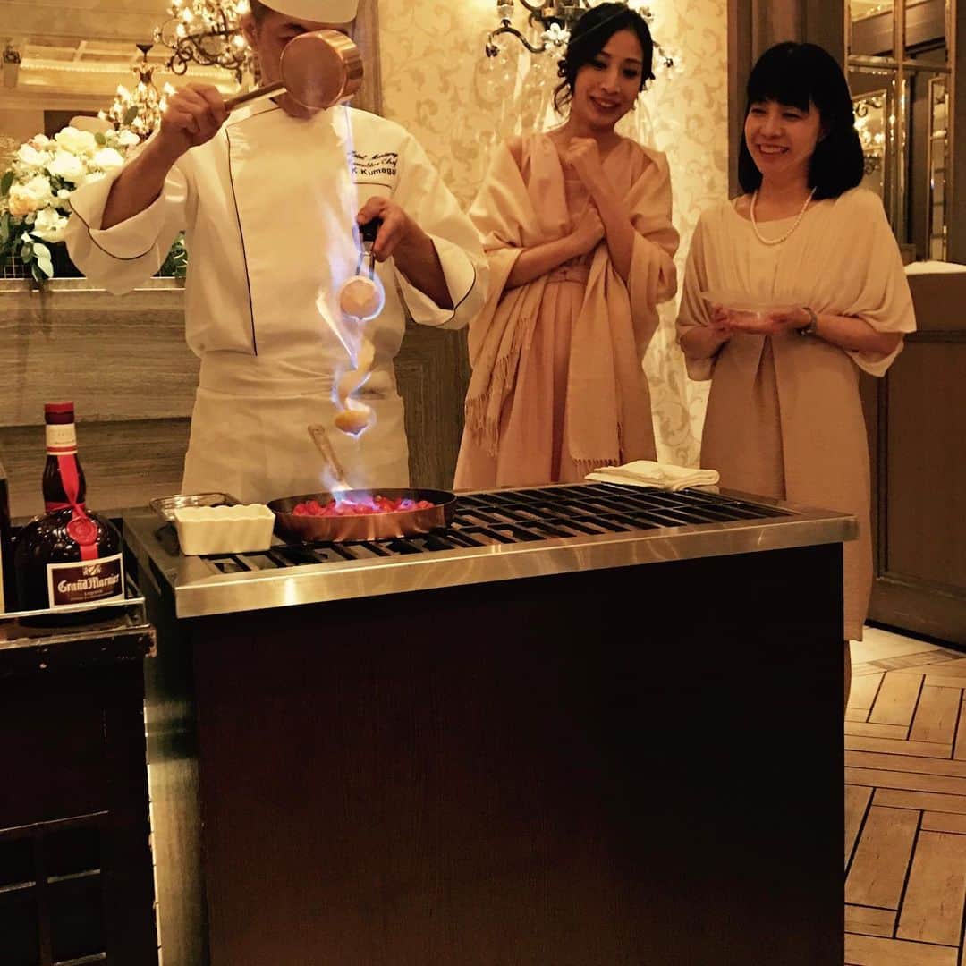 ホテルモントレ銀座 ブライダルサロンさんのインスタグラム写真 - (ホテルモントレ銀座 ブライダルサロンInstagram)「. #X’masに撮影 #モントレ銀座 #モントレ花嫁 #モントレ花婿 #フルーツジュビレ #対面式チャペル #料理でおもてなし #銀座Weddng #隠れ家ホテル #中世ヨーロッパ #全国の花嫁さんと繋がりたい #クラシカルWedding」12月26日 23時25分 - hotel_monterey_ginza