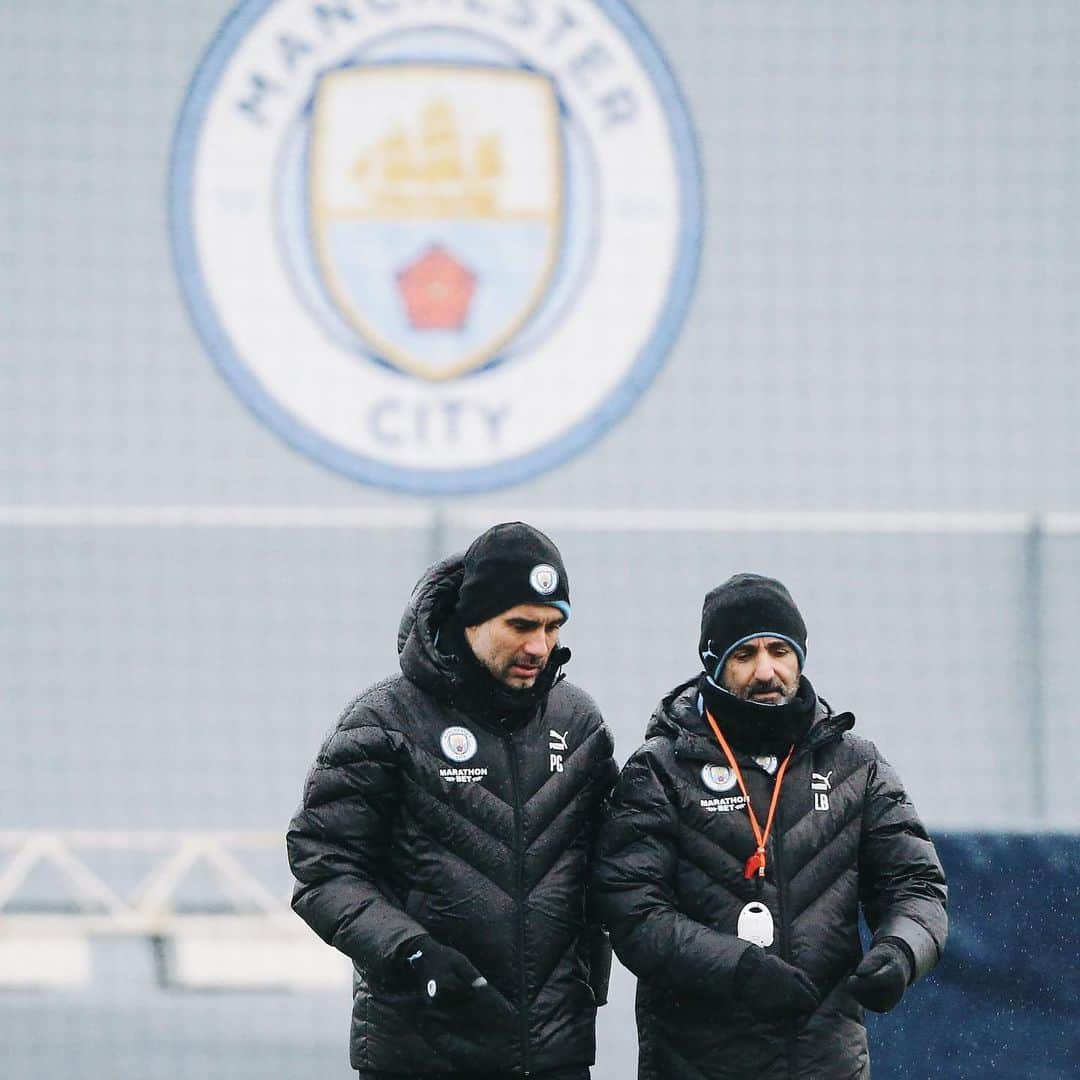 マンチェスター・シティFCさんのインスタグラム写真 - (マンチェスター・シティFCInstagram)「🐺 in our sights... ⠀ #ManCity #WOLMCI」12月26日 23時33分 - mancity