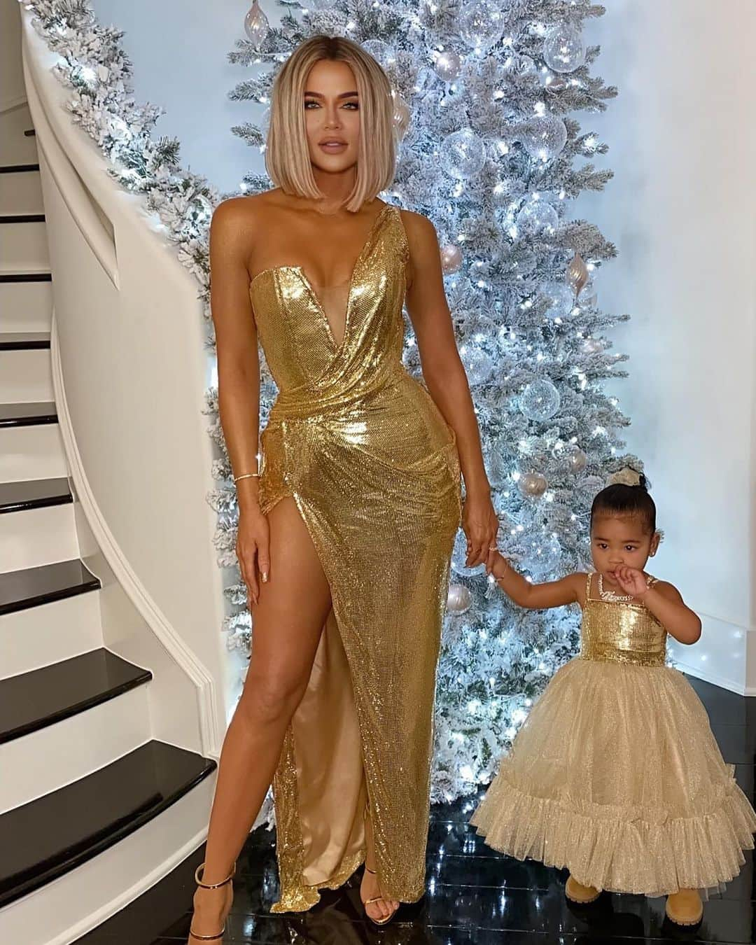 クロエ・カーダシアンさんのインスタグラム写真 - (クロエ・カーダシアンInstagram)「🎄Merry Christmas 2019 🎄」12月26日 23時41分 - khloekardashian