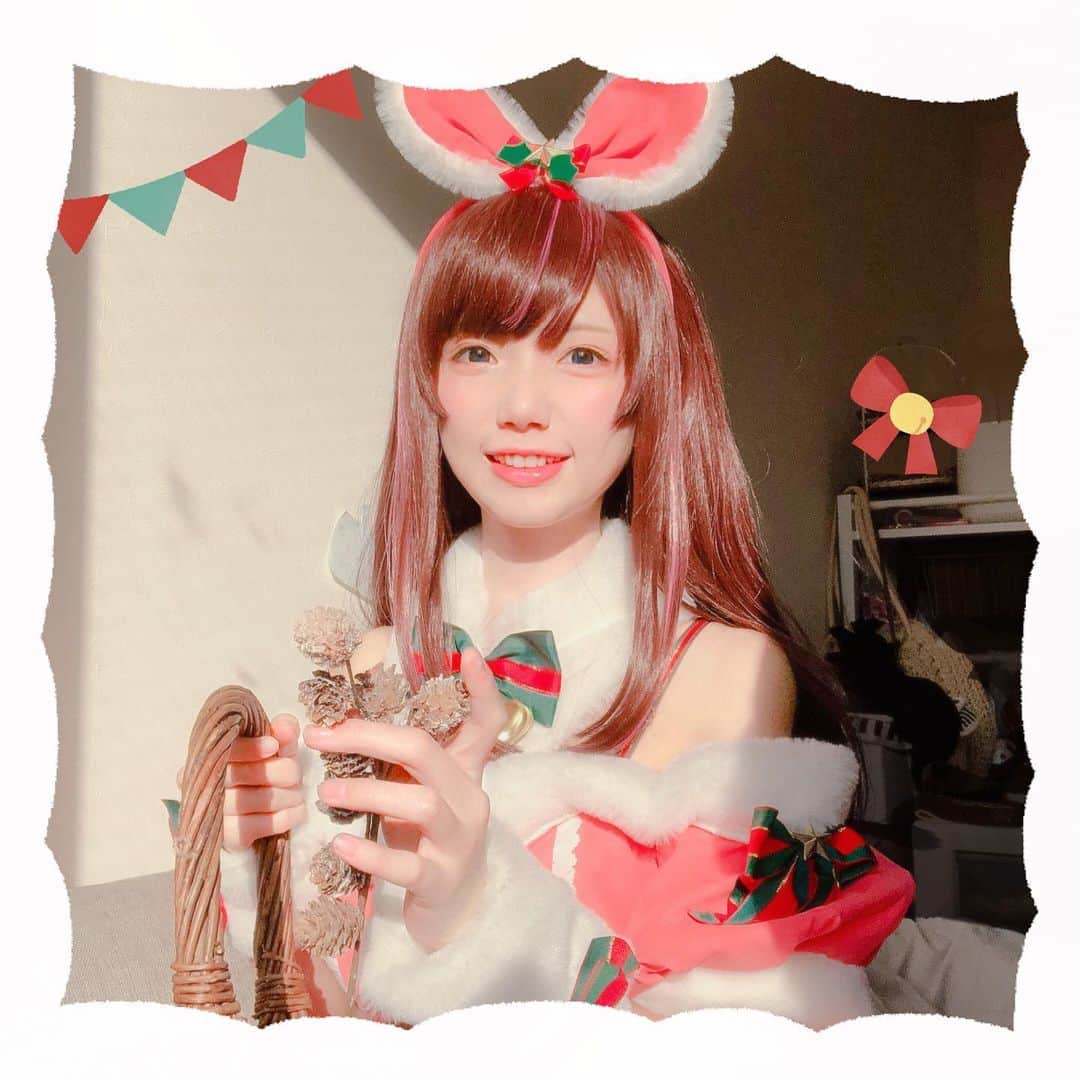 茶叶小果さんのインスタグラム写真 - (茶叶小果Instagram)「🎄𝓜𝓮𝓻𝓻𝔂 𝓒𝓱𝓻𝓲𝓼𝓽𝓶𝓪𝓼🎄 🎁 ✨ 🎀Kizuna Ai🎀 ✨ ​​​ Sorry I'm late 🙏🏻 #kizunaai #cosplay #merrychristmas 🦌」12月27日 0時06分 - chayexiaoguo