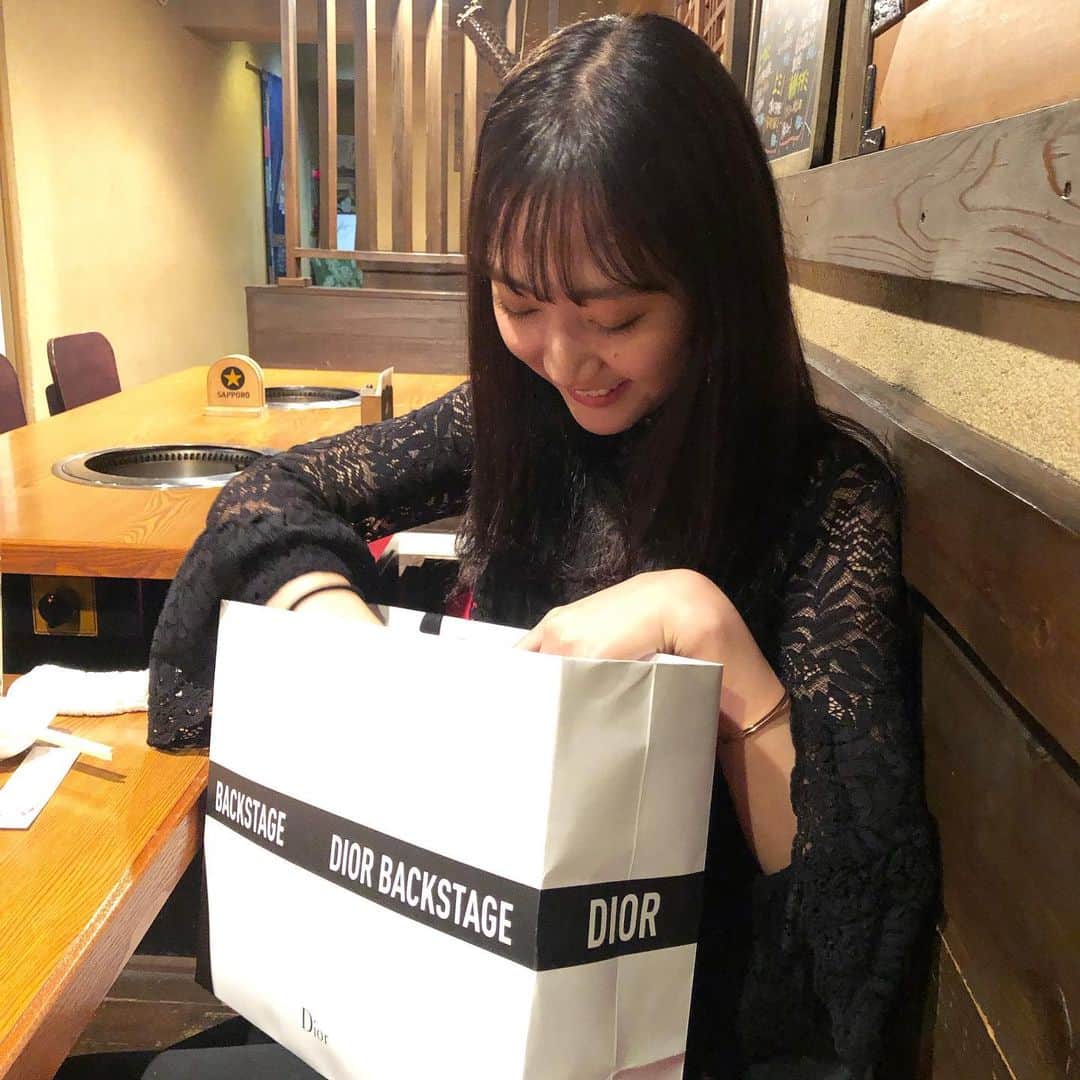 坪井ミサトさんのインスタグラム写真 - (坪井ミサトInstagram)「. . HappyBirthday MANA🎂💕 2019年お疲れ様でした👏 同年代３人。 こんなに色んな話ができるとは 思ってなかったよ。 いつもありがとう😊 そして来年もよろしくね😘 . 素晴らしいお肉ケーキは 安定の(@kei_yakiniku )🥩 . . #happybirthday #birthdaygirl #肉ケーキ #肉女子 #慶 #焼肉慶 #新丸子 #忘年会 #2019年お疲れ様でした #同年代 #大好き#fitness #fitnessgirl #run #running #野球 #野球女子」12月27日 0時21分 - misato1030