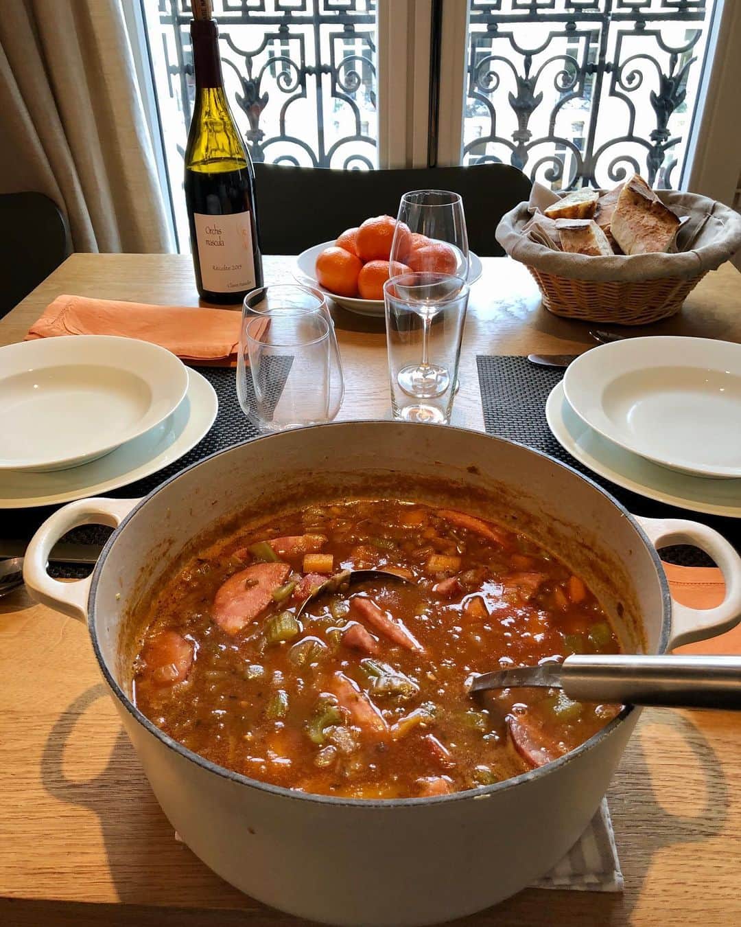 アイナ・ガーテンさんのインスタグラム写真 - (アイナ・ガーテンInstagram)「A big pot of Lentil Sausage Soup and an adorable hubby to share it are all I need in the world.  What’s your favorite holiday dinner?? #barefootinparis」12月27日 1時18分 - inagarten