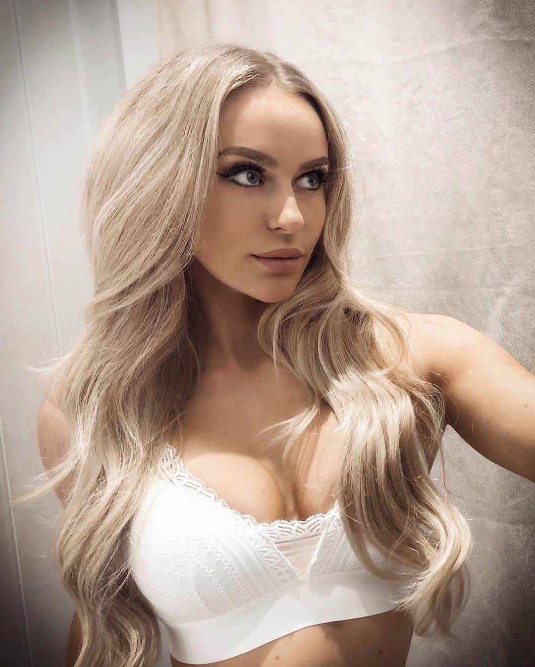 Anna Nyströmのインスタグラム：「🤍」