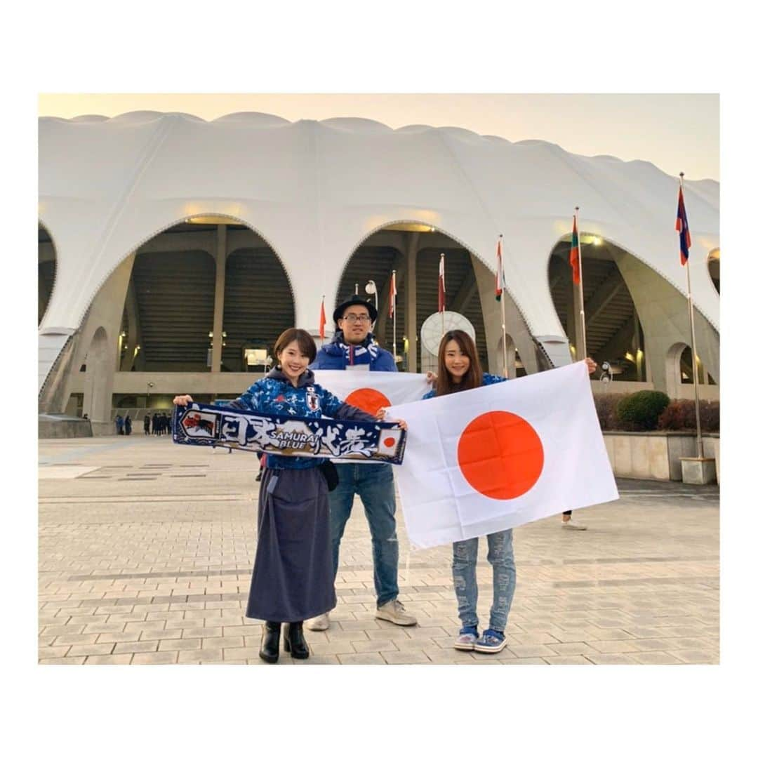 峰麻美さんのインスタグラム写真 - (峰麻美Instagram)「⚽️東アジアE-1サッカー選手権　vs韓国⚽️ 久しぶりの韓国、初めての釜山✈️ いつもの仲間たちがいたから楽しかったです。笑  2013年のソウル大会とは違う雰囲気の試合後の飲み会だったけど、仲間がいればまぁ負けた試合でもなんとかなるね😂  #soccer #football #daihyo #japannationalteam  #samuraiblue #jleague #e1 #korea #busan  #日韓戦 #またしてもリベンジならず」12月27日 2時15分 - asaaaaami.0702