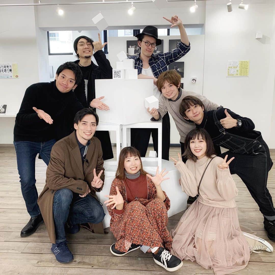 伊藤陽佑のインスタグラム：「朝から集合！クラファンのリターンで #gekichap 限定イベントでした！  #役者100人展　はギャラリールデコにて29日まで開催中　詳しくはgekichapのHPを  https://gekichap.com/100secret/」