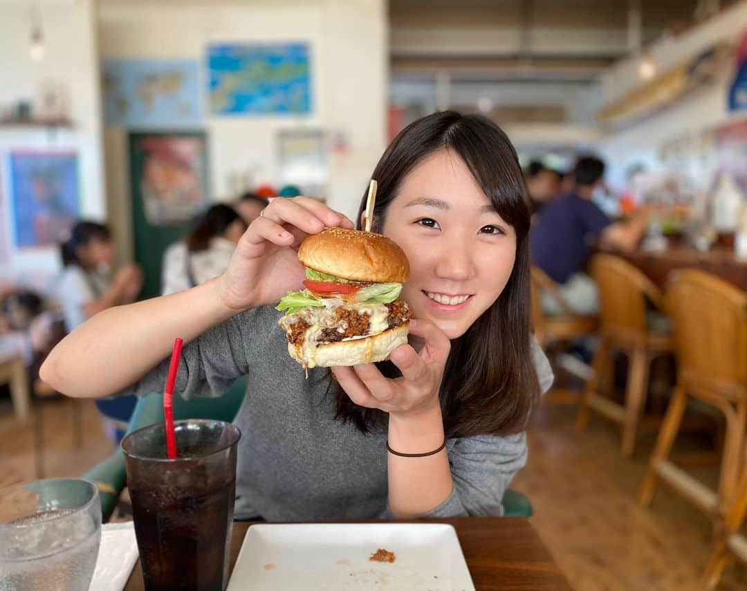 尾上彩さんのインスタグラム写真 - (尾上彩Instagram)「🍔HAMBURGER🍔 ・ 大好きなハンバーガー🍔 ここのお店も美味しかった🤤」12月27日 13時08分 - aya_onoe