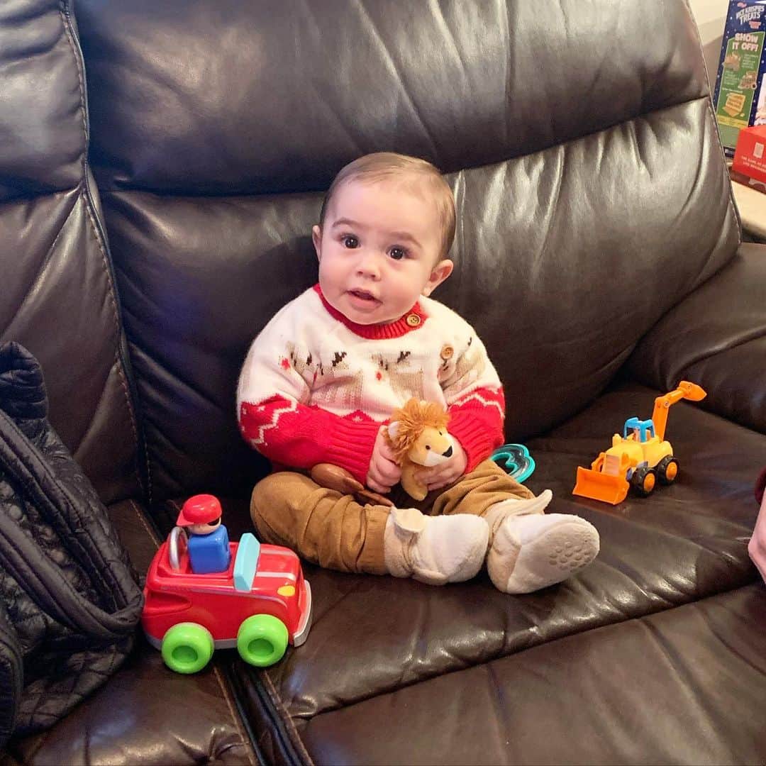 ディーナ・ニコール・コルテーゼのインスタグラム：「My baby boys first Christmas 🎄🥰」