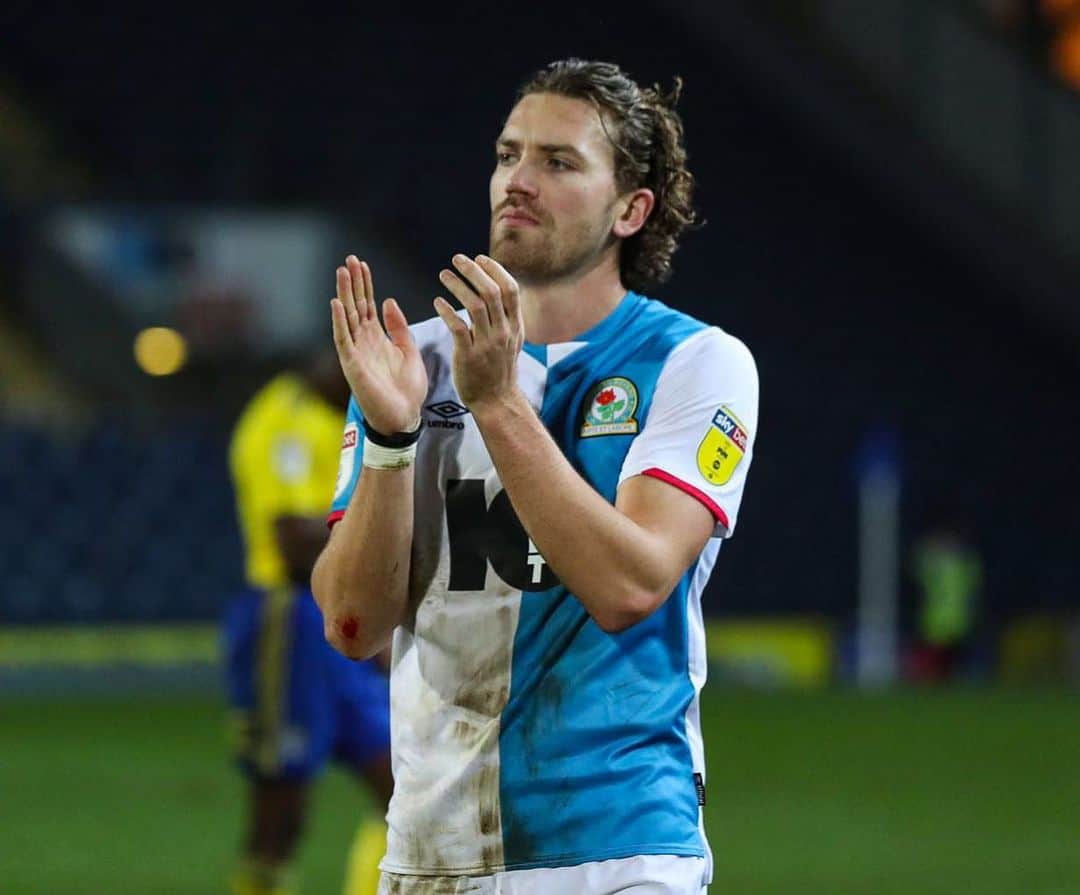 サム・ギャラガーのインスタグラム：「Unbeaten run continues 👏🏼 @rovers」