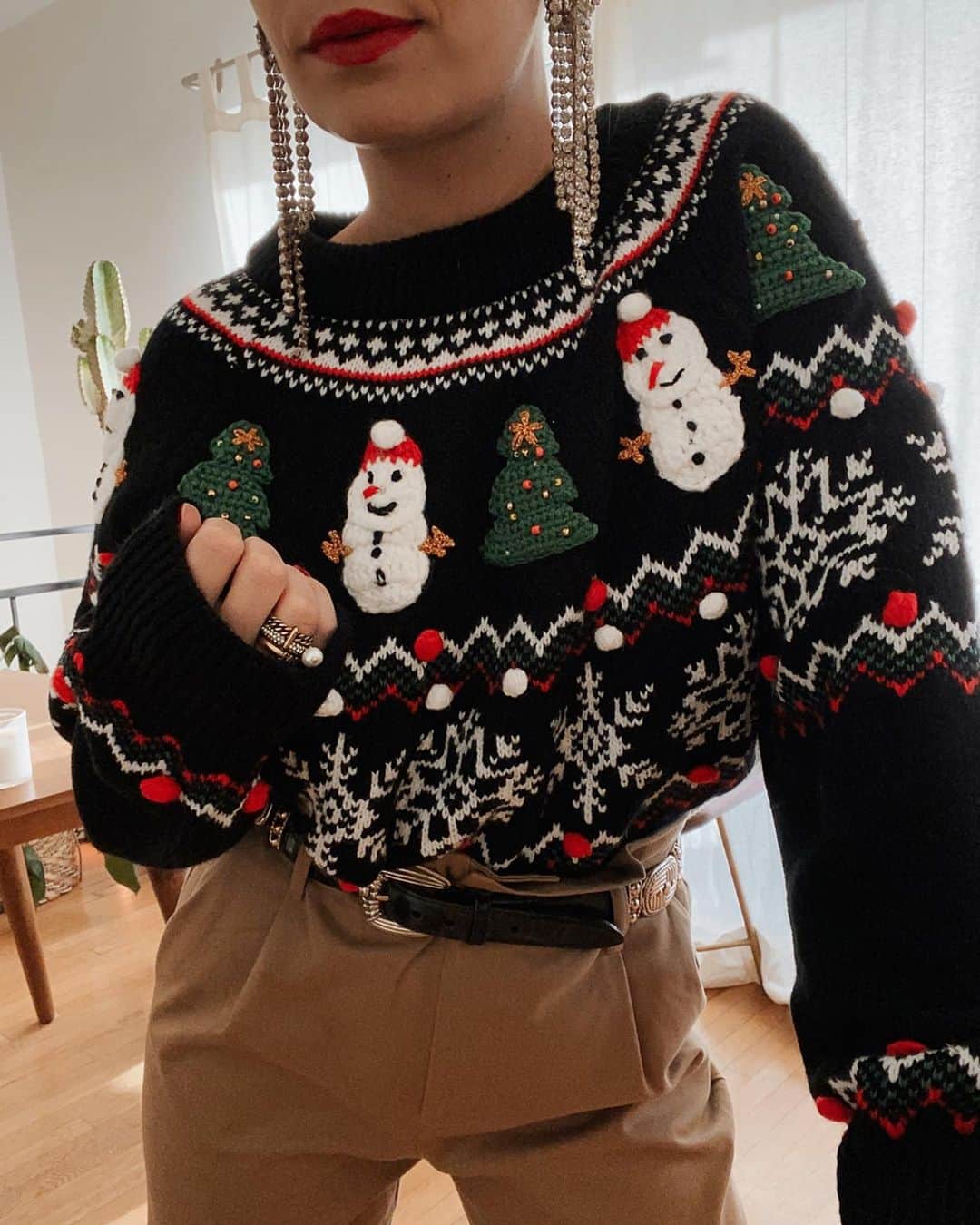 Collage Vintageさんのインスタグラム写真 - (Collage VintageInstagram)「Loving Christmas sweaters, can I wear them all year long? 🎅🧣⛄️ Me encantan los jerseys navideños, ¿los puedo llevar todo el año? 🎅⛄️」12月27日 6時46分 - collagevintage