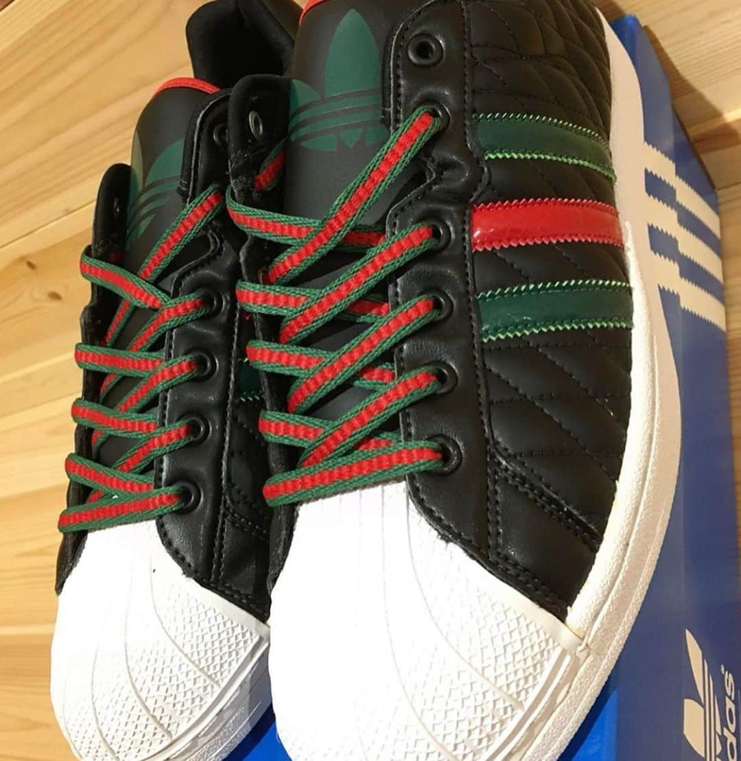 MUROさんのインスタグラム写真 - (MUROInstagram)「@yo.mxsxk  #flashbackfriday #fbf  #2011 #adidas×muro #ultrastarxl #mattitudexl」12月27日 7時26分 - dj_muro