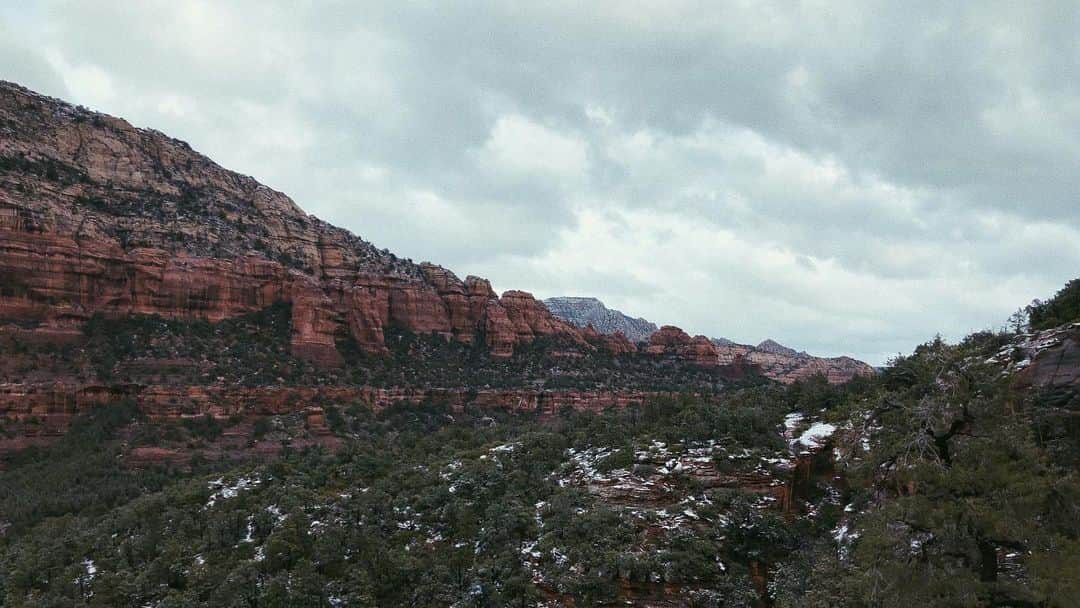 ジョディ・ウィリアムズのインスタグラム：「took myself on an adventure 🏜」