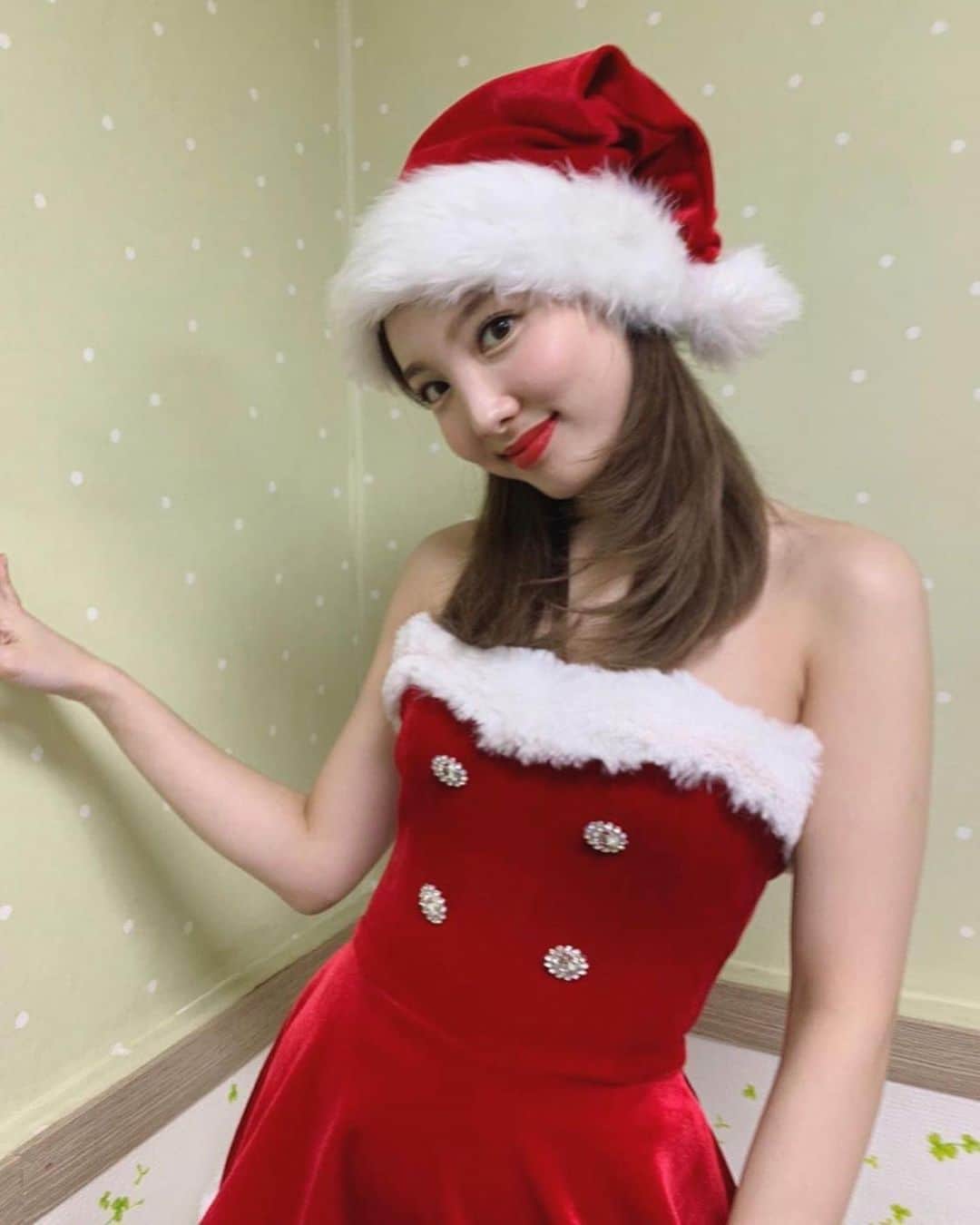 ナヨンさんのインスタグラム写真 - (ナヨンInstagram)「크리스마스 바이브 🎄」12月27日 8時11分 - twicenayeon