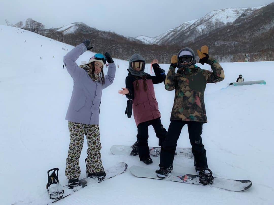 大江光のインスタグラム：「BTK同い年女子会🏂 . . . #かぐらスキー場  #同い年女子 #これからもよろしくです」