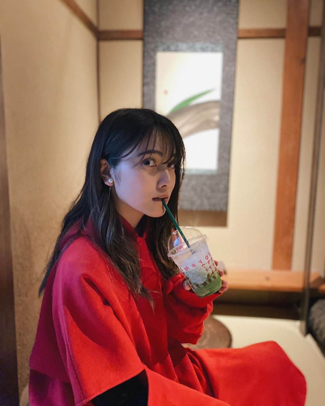 入山杏奈さんのインスタグラム写真 - (入山杏奈Instagram)「Japanese Style Starbucks ☕︎」12月27日 9時21分 - iamannairiyama