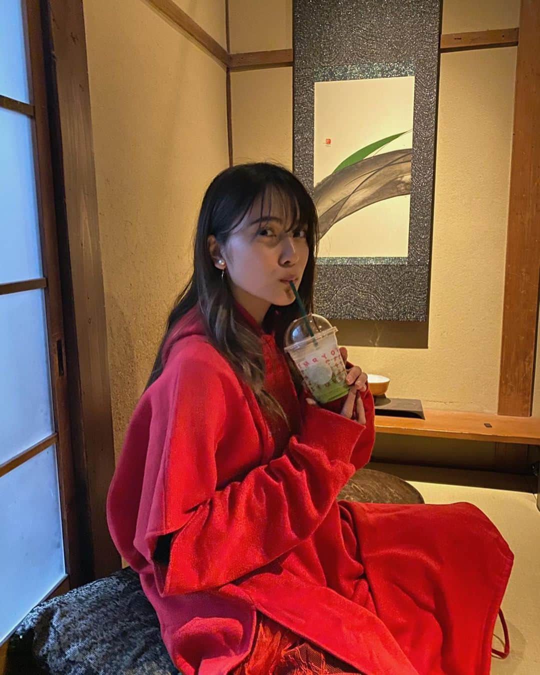 入山杏奈さんのインスタグラム写真 - (入山杏奈Instagram)「Japanese Style Starbucks ☕︎」12月27日 9時21分 - iamannairiyama
