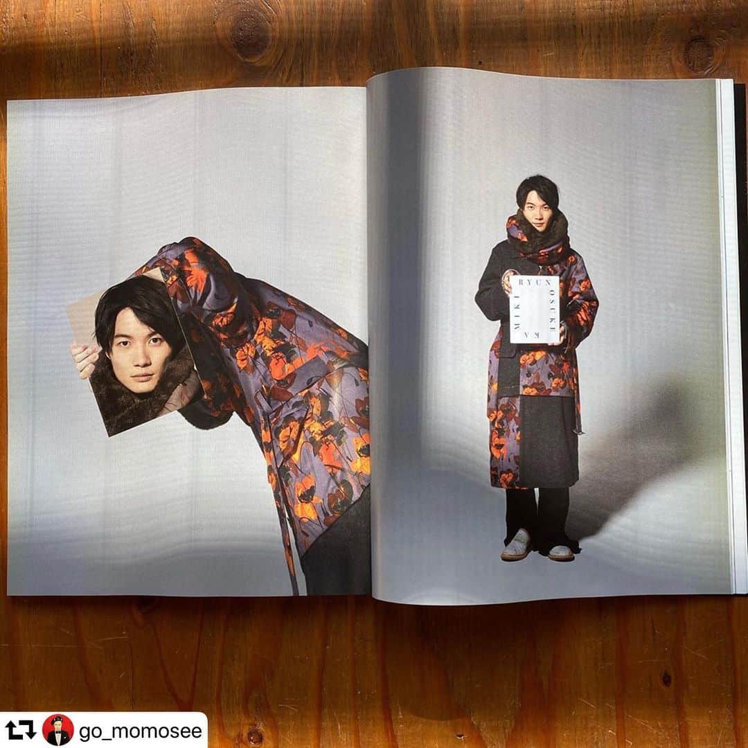 メアグラーティアのインスタグラム：「#repost @go_momosee ・・・ もう年末‼︎ #神木隆之介 #プラスアクト  #meagratia #sianpr  #mywork#stylist#スタイリスト#百瀬豪#gomomose」