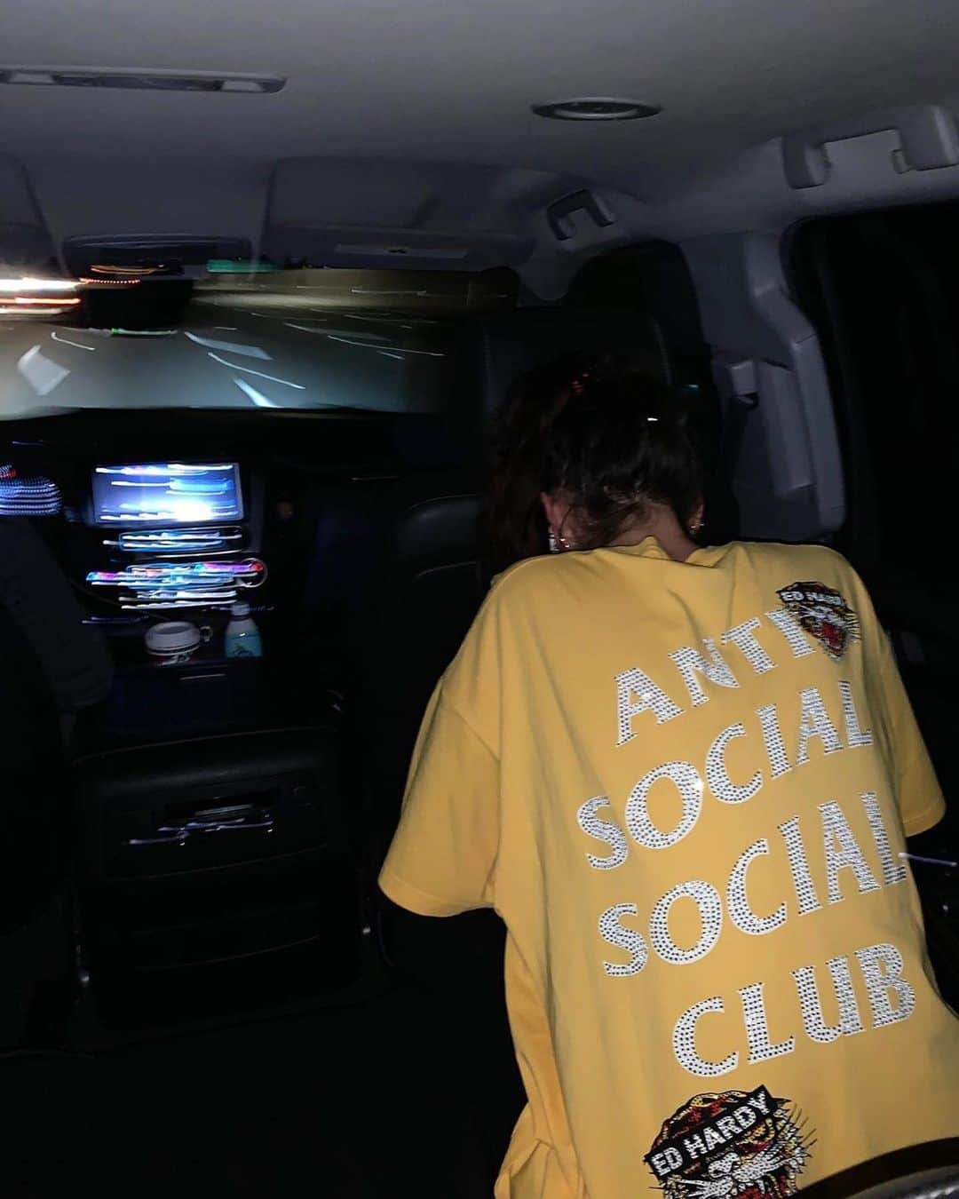 HYPEBEASTさんのインスタグラム写真 - (HYPEBEASTInstagram)「@hypebeaststyle: @antisocialsocialclub is preparing to roll out a bejeweled Ed Hardy collaboration. Tattoo legend Don Ed Hardy began licensing his name in the early 2000s, expanding from clothing alone into hats, accessories, and perfume. A decade later, Anti Social Social Club has recruited the divisive imprint for a China-exclusive capsule, utilizing Ed Hardy’s maximalist design cues to inform ASSC’s branded hoodies and T-shirts. Look for the Ed Hardy collaboration to launch exclusively on Anti Social Social Club’s Chinese website December 28.⁠⠀ Photo: Anti Social Social Club」12月27日 10時04分 - hypebeast