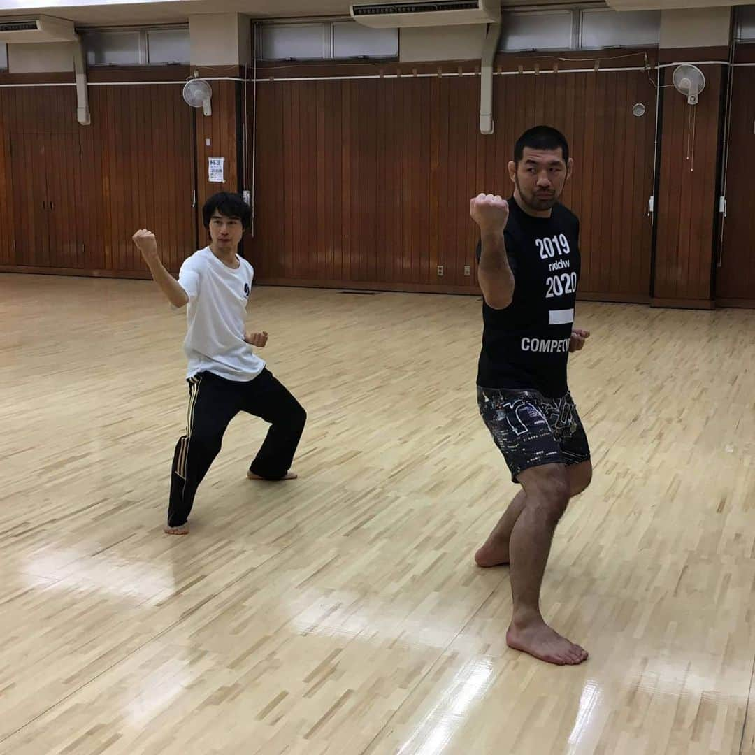 福田力さんのインスタグラム写真 - (福田力Instagram)「Taiki Ken founder Mr. Kenichi Sawai. .  Sawai sensei once taught Ito sensei at #練馬区総合体育館. .  Ito sensei taught me at same place now.  It's a great honor🥋  #太気拳 創始者である #澤井健一 先生が稽古をされてた場所で、直接教わっていた伊藤先生の指導を受ける。 . 2時間のレッスンでしたが、澤井先生の感覚的なディティールまで細部に渡って教えてもらいました。 . とても光栄な時間でした。伊藤先生、横山さん、皆さんありがとうございました🙏🙏」12月27日 11時21分 - riki_fukuda