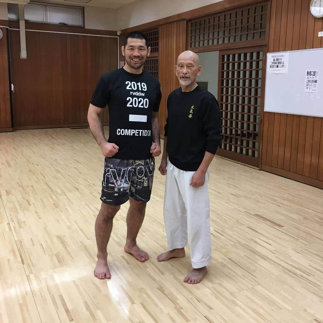 福田力さんのインスタグラム写真 - (福田力Instagram)「Taiki Ken founder Mr. Kenichi Sawai. .  Sawai sensei once taught Ito sensei at #練馬区総合体育館. .  Ito sensei taught me at same place now.  It's a great honor🥋  #太気拳 創始者である #澤井健一 先生が稽古をされてた場所で、直接教わっていた伊藤先生の指導を受ける。 . 2時間のレッスンでしたが、澤井先生の感覚的なディティールまで細部に渡って教えてもらいました。 . とても光栄な時間でした。伊藤先生、横山さん、皆さんありがとうございました🙏🙏」12月27日 11時21分 - riki_fukuda