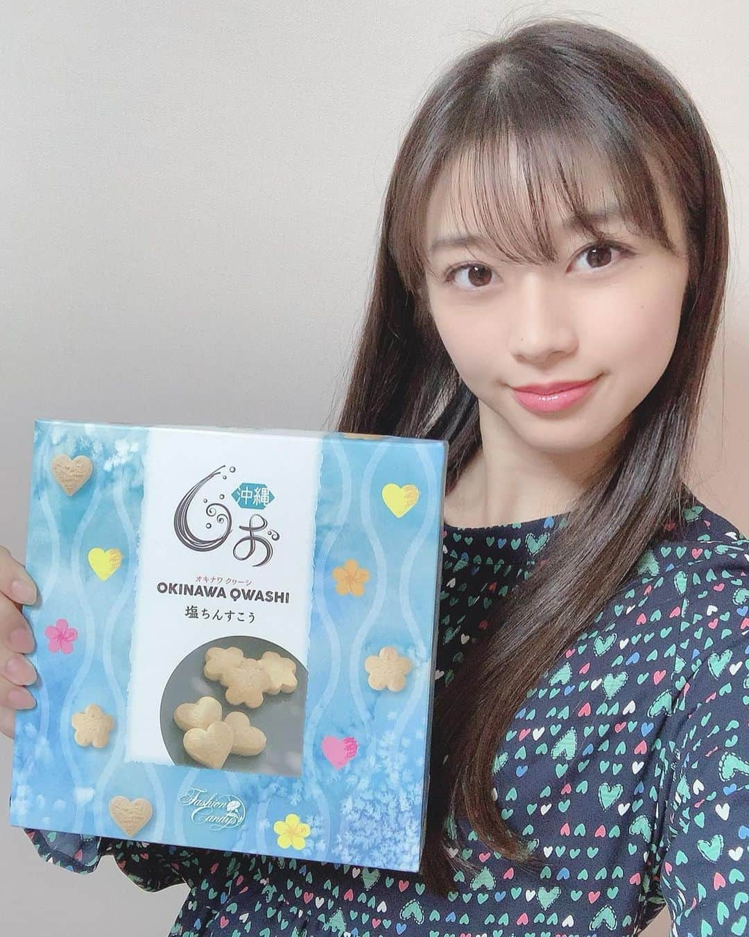 牧野真莉愛さんのインスタグラム写真 - (牧野真莉愛Instagram)「♡ ♡ プレゼント🎁💕 サンキューでーす❣️ ・ お友だち&お母様🍎 ※中学の時(上京して転校した学校)からずっとなかよし🍎 ・ ファイターズ一緒に応援してるお姉ちゃんたちからのプレゼント💖 ・ バレエの先生︎💕︎お友達からのプレゼント ・ 森戸知沙希ちゃん🧡 ※ちぃちゃんからのクリスマスプレゼントGETまりあ🐰クリスマスプレゼント交換会 ・ 和田桜子ちゃん💚 ※さこがスタバくれた🐰クリスマスイブ🎄 ・ 高木紗友希さん💛植村あかりさん💚 ※ギューってしてくれたまりあに🐰🎄クリスマス ・ ❄️️⛄️はっぴーほりでー⛄️❄ ♡ ♡  #高木紗友希 さん💛 #植村あかり さん💚 #JuiceJuice #和田桜子 ちゃん💚 #こぶしファクトリー #森戸知沙希 ちゃん🧡 #モーニング娘19 #morningmusume19」12月27日 22時32分 - maria_makino.official