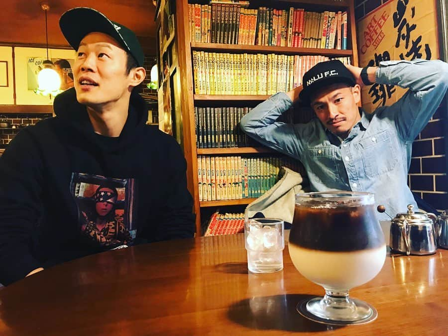 鈴木翔登さんのインスタグラム写真 - (鈴木翔登Instagram)「39 . 9 いつも凄い。すごい。 また会いたい。 教わりたい。 勉強したい。成長したい。  #北嶋秀朗 #安柄俊 #きたじさん　#ビョンくん #サッカー　#サッカー小僧 #ボブ　#サップ　 #ビョンくん相変わらずギラついてた #俺は好き #ヨンビョン」12月27日 22時01分 - shoto_suzuki