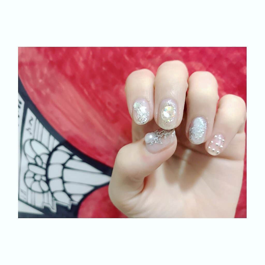 黒崎真音さんのインスタグラム写真 - (黒崎真音Instagram)「ネイル変えたよん💅 . ニュアンスネイルがすきすぎる #黒崎真音 #ネイル #nail #ニュアンスネイル」12月27日 22時17分 - maonkurosaki922