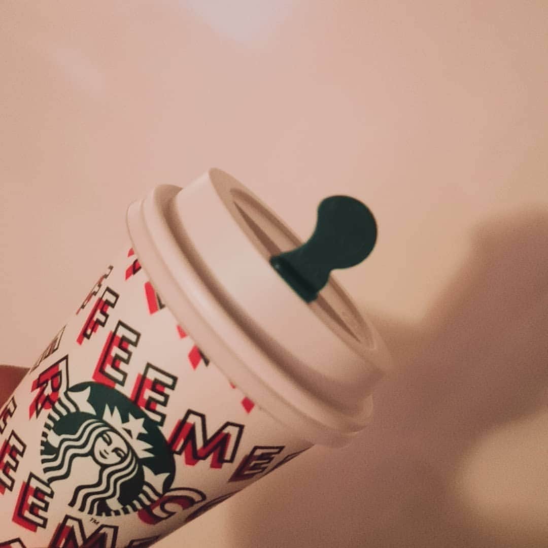 野中美希さんのインスタグラム写真 - (野中美希Instagram)「ブラックコーヒーとソイラテが好きです #スタバ」12月27日 22時24分 - miki_nonaka.official