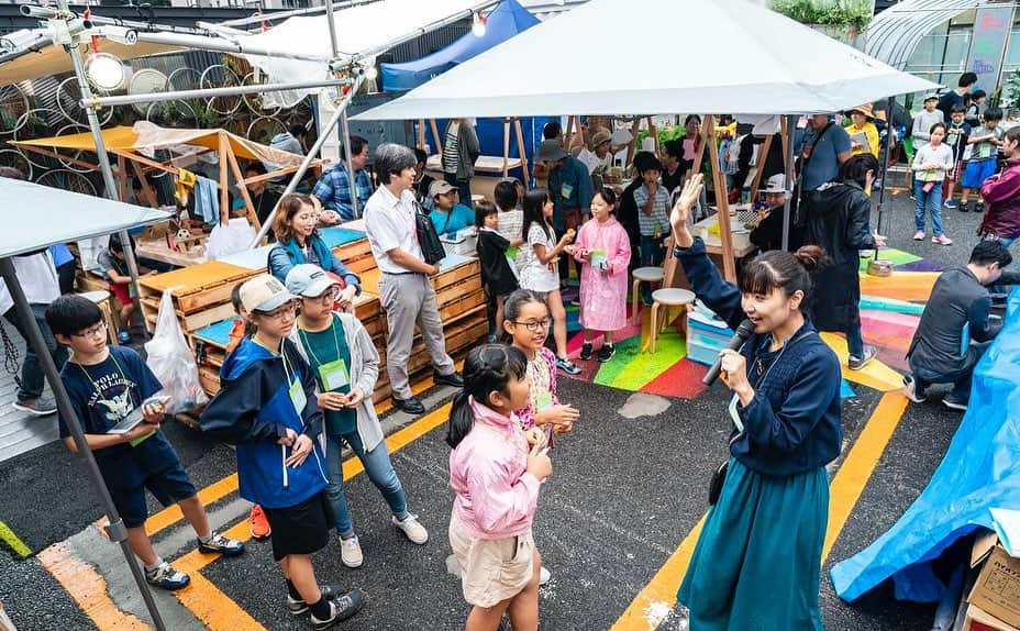 フォルクスワーゲンさんのインスタグラム写真 - (フォルクスワーゲンInstagram)「2019年の新虎ヴィレッジのオープンは29日(日)まで！10月にオープンした新虎ヴィレッジでは、今まで様々なコンテンツを展開しました。たくさんのご来場、ありがとうございました。来年もよろしくお願いします！2020年は1月3日からオープン予定です！ #新虎ヴィレッジ #Shintoravillage #新虎村 #新虎 #Shintora #新橋 #虎ノ門 #虎ノ門ヒルズ #新虎通り #今年最後 #2019年最後 #よいお年を #2020年 #OkudaSanMiguel #OkudaArt #アート #廃材 #BorderSessions #LabForKids #Sustainable #サステナブル  #Volkswagen #VW #フォルクスワーゲン #ワーゲン」12月27日 13時43分 - vw_japan