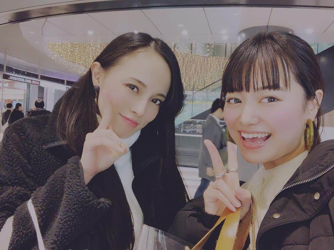 大湖せしるさんのインスタグラム写真 - (大湖せしるInstagram)「﻿ ﻿ めちゃめちゃ﻿ 久しぶりに再会﻿ ﻿ やっぱ気心知れた人と会うのは﻿ 楽しいなぁ﻿ ﻿ 時間が足りない﻿ ほんまあっという間﻿ ﻿ きっと年内会えるのは﻿ これで最後﻿ ﻿ よかったぁ 会えて﻿ ﻿ とても素敵な一日でした♪﻿ ﻿ ﻿#伊藤あいみ #妹のような存在  #大切なお友達 #大好きだぁ #ジョカゲIIからの繋がり」12月27日 14時06分 - cecile_daigo