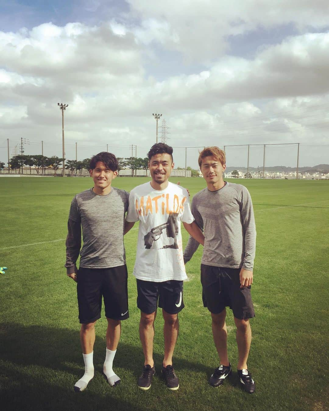 青木剛さんのインスタグラム写真 - (青木剛Instagram)「元#鹿島アントラーズ⚽️⚽️⚽️ みんながんばろう👍 #平戸太貴#町田ゼルビア#10番 #大橋尚志#ツエーゲン金沢#6番 #青木剛#南葛SC#15番」12月27日 14時06分 - takeshiaoki15