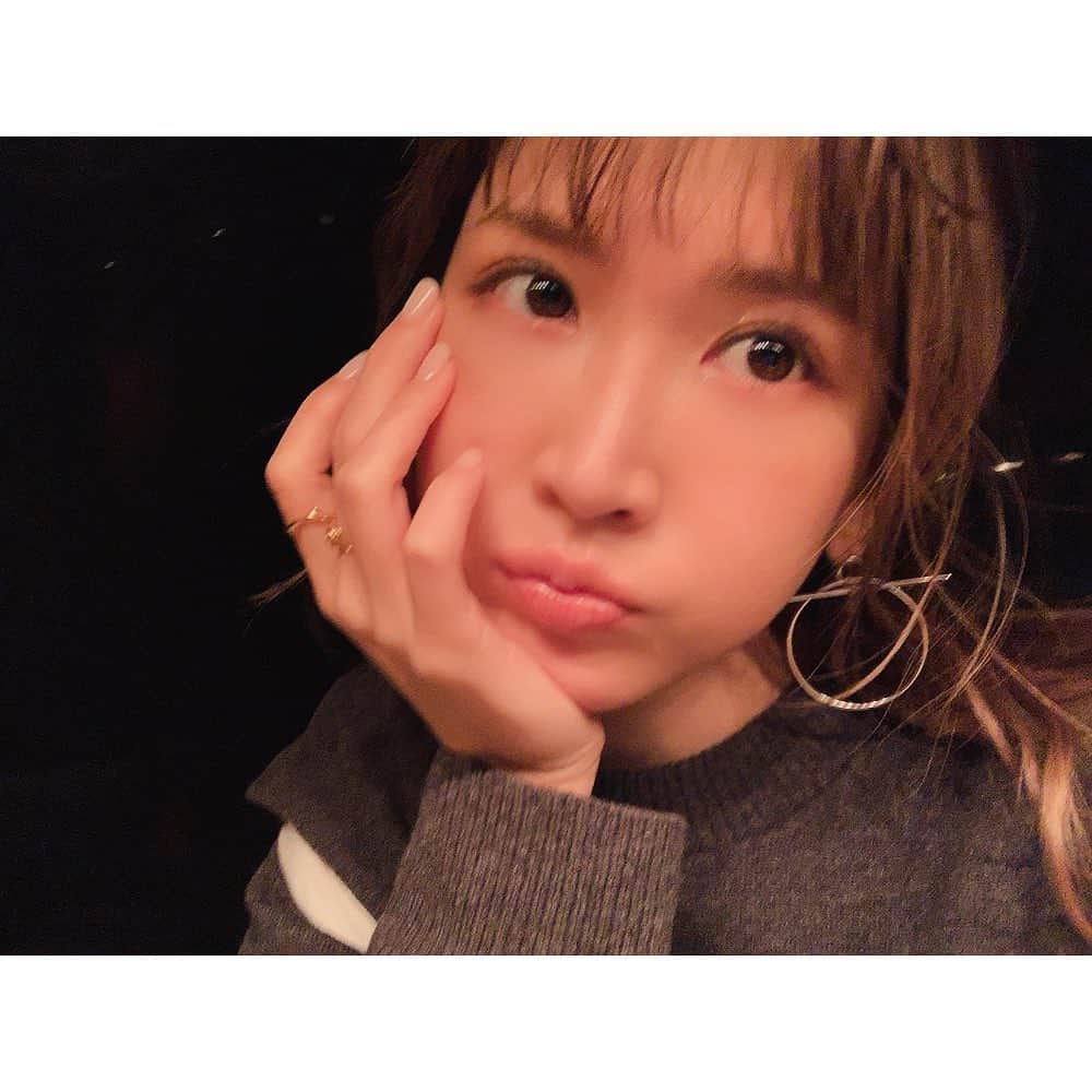 紗栄子さんのインスタグラム写真 - (紗栄子Instagram)「今年の締めのネイルは、安定のシアーホワイト💅 @esnail_japan」12月27日 14時15分 - saekoofficial