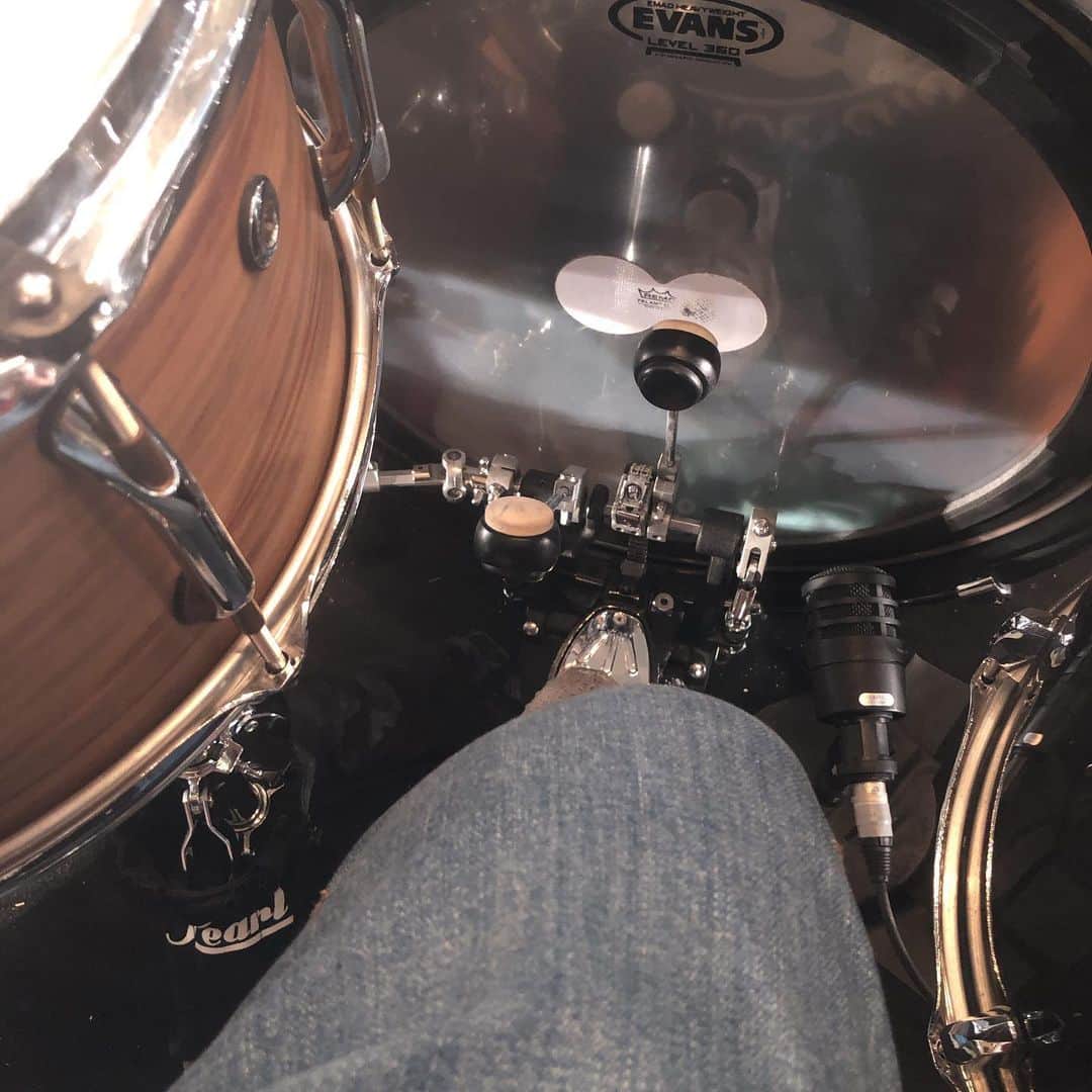 のインスタグラム：「今日もこうして叩ける事に  感謝。  #pearl」