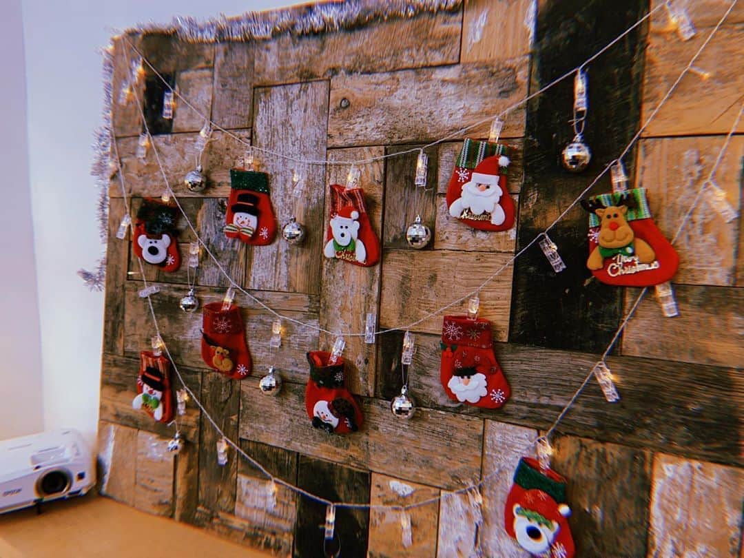 島田晴香さんのインスタグラム写真 - (島田晴香Instagram)「今年のクリスマスは みなさんどう過ごしましたか☺︎？ 私は24.25.26日 3daysクリスマスを楽しみました🎄❤︎笑  充実した3日間🎅✨ そして、 わたしは本日、仕事納めです🌼 1年お疲れ様でした😌」12月27日 14時54分 - shimadadesu_official