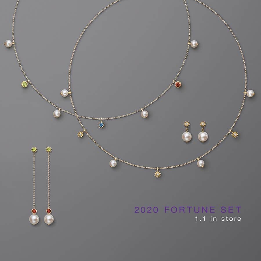 starjewelry_pressさんのインスタグラム写真 - (starjewelry_pressInstagram)「【2020 FORTUNE SET】 2020.1.1.wed in store ・ 新たな年の始まりにHAPPYをお届けするFORTUNE SETが初売りから数量限定で登場！ ・ ・ ¥30,000+tax(K10)と¥50,000＋tax(K18)の2種類から選べ、ネックレスとピアスまたはイヤリングがセットになった贅沢なジュエリーセットです。 ・ 2020年も輝くジュエリーとともに素敵な1年をお過ごしください。 ・ ・ #starjewelry #スタージュエリー #fortuneset #jewelry  #necklace #ネックレス #pierce #ピアス  #earring #イヤリング #gold #K18 #pearl #diamond #ダイヤモンド #sun #太陽」12月27日 15時15分 - starjewelry_press