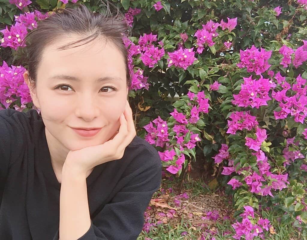 朝見心のインスタグラム：「(∵) ‪【出演情報】‬﻿ ‪JAL 浪漫旅行 2020「親友」篇‬﻿ ﻿ ‪石垣島で撮影した作品です☺︎‬﻿ ‪ご飯も美味しいし気候も暖かいし冬の沖縄は最高でした☀︎‬﻿ ﻿ ‪AAAの宇野さんの親友役で出演しています！‬﻿ ‪10年ぶりに再会した2人の様子を‬﻿ ‪是非！YouTubeでご覧ください♫‬﻿ ‪https://www.youtube.com/watch?v=OSPLaGRKYtI&app=desktop‬  ネット検索される場合は 「浪漫旅行」で検索してみてください＼(∵)／」