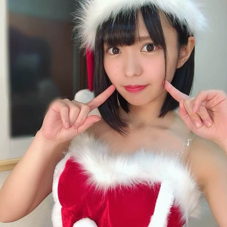 朝倉ゆりさんのインスタグラム写真 - (朝倉ゆりInstagram)「バイバイ🎅 ． #朝倉ゆり #エラバレシ #アイドル #cute #ちょうどeカップ #model #idol #그라비아 #아이돌 #모델 #扎心了 #예뻐요 #可愛 #晚上好 #早上好 #求关注 #コスプレ #サンタさん #サンタコス #サンタコスプレ #サンタ」12月27日 15時25分 - eb_loverinko