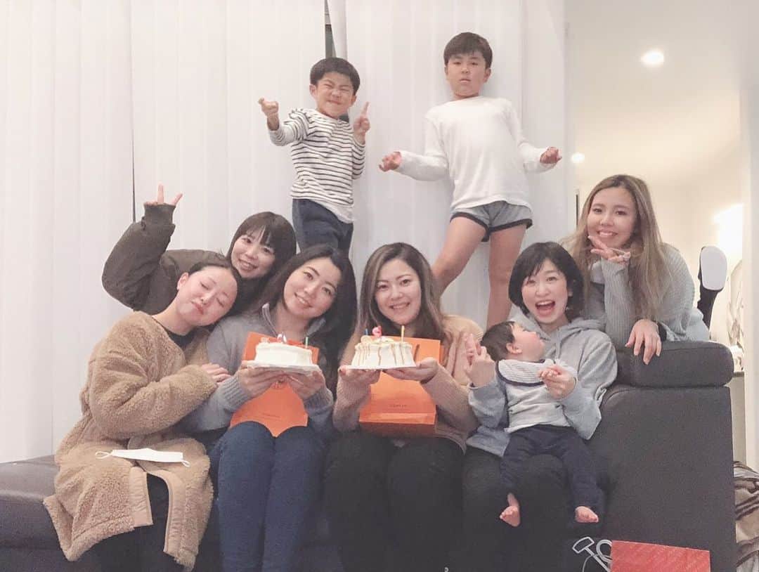 吉田沙織のインスタグラム：「Happy holidays☺️」