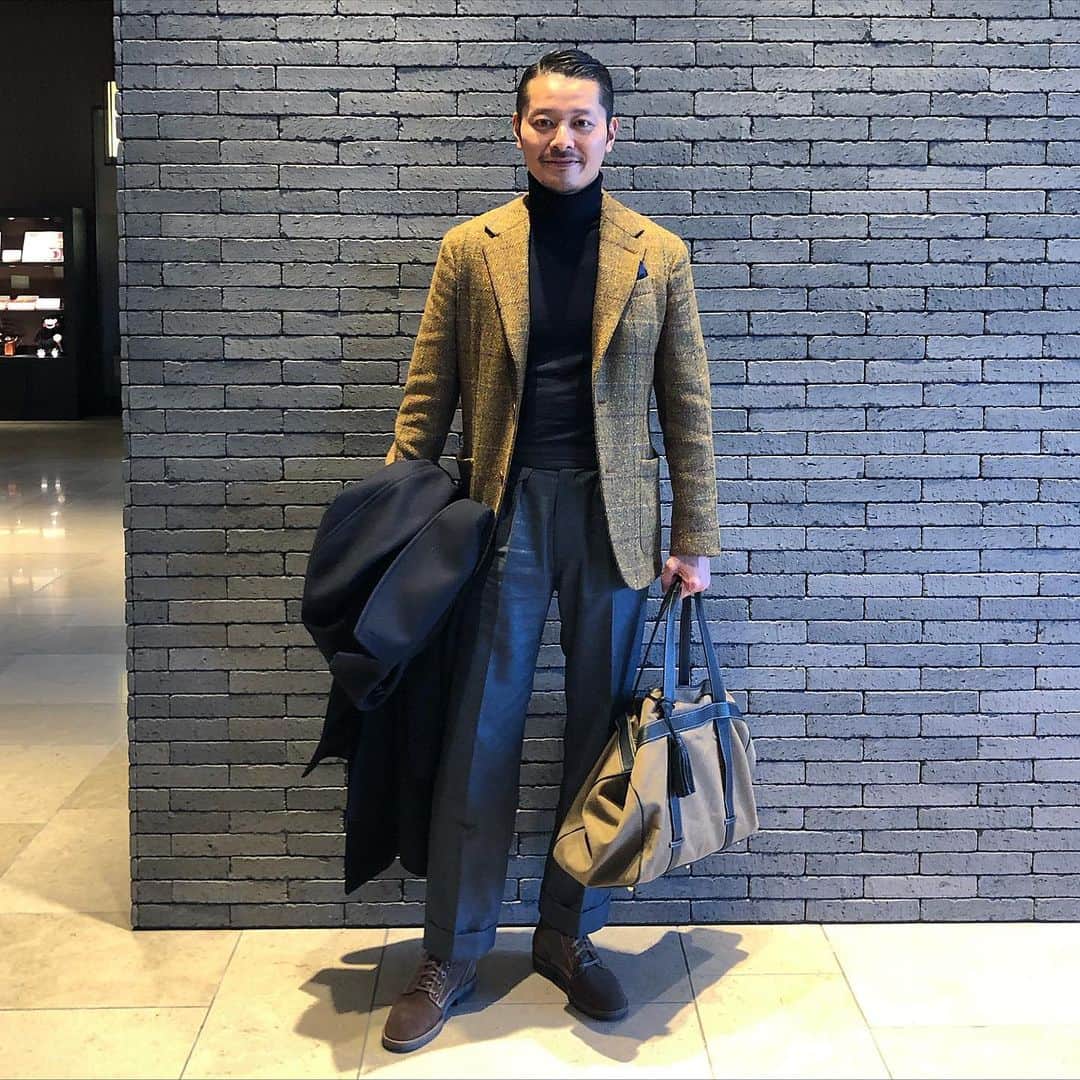 高田朋佳のインスタグラム：「“Classic style!!” ———————————————————————— #ernestoparma #kennethfield #robertocollina #acate #newcolonialstyle #jetset #singapore #luxuryresort #colonyclothing #singaporelife #singaporestyle  #lifestyle #fashion」
