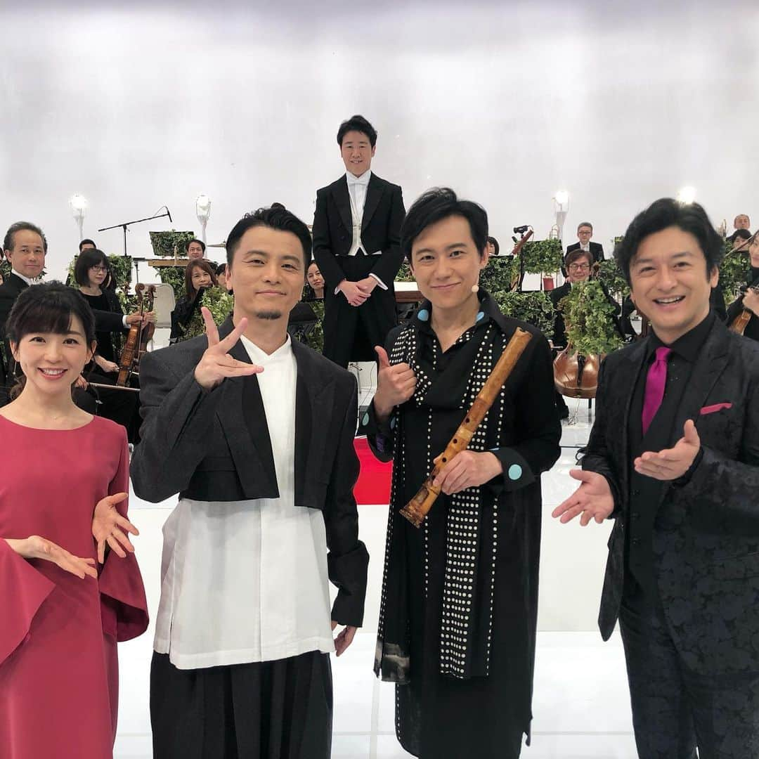 石丸幹二さんのインスタグラム写真 - (石丸幹二Instagram)「#Mステーションウルトラスーパーライブ　題名のない音楽会コラボ企画第二回　#KREVA さん　尺八演奏家　#藤原道山 さん　指揮 #川瀬賢太郎 さん #東京フィルハーモニー交響楽団　異種混合コラボいかがでしたか‼️ #松尾由美子アナ #石丸幹二」12月27日 16時09分 - team_kanji_ishimaru