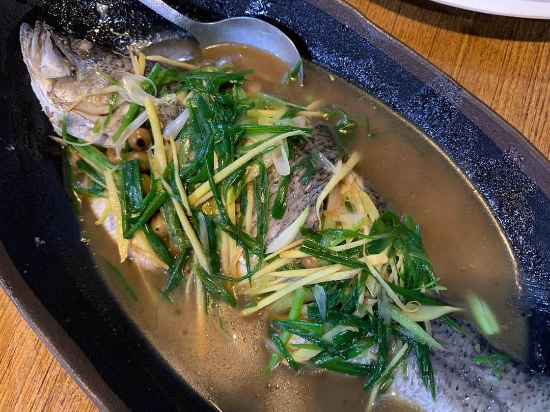 井浦新さんのインスタグラム写真 - (井浦新Instagram)「台東の山間にあったローカル食堂 料理が全部❗️完璧❗️ 野菜は歯応えに感動するのと春菊の味がするやつで美味💥 特に気に入ったのは川海老とタニシ最高💥 #アジアごはんウェイ」12月27日 16時45分 - el_arata_nest