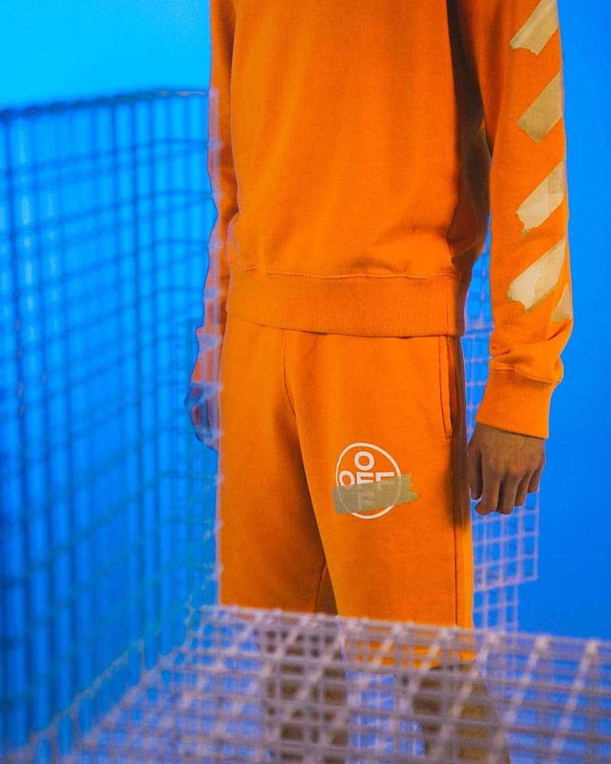 OFF-WHITE C/O VIRGIL ABLOHさんのインスタグラム写真 - (OFF-WHITE C/O VIRGIL ABLOHInstagram)「resort 20 men's Off-White™ now exclusively available at @off__white__paris @off___white__milan @em___pty___gallery @off___white___lasvegas store. photography c/o @chilldays」12月27日 17時00分 - off____white
