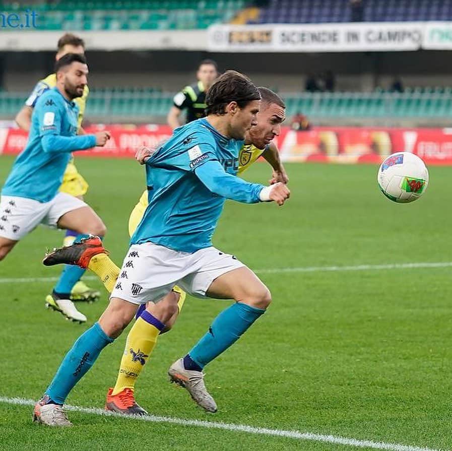 ペルパリム・ヘテマイのインスタグラム：「È stato emozionante tornare in questo stadio e giocare contro la mia ex squadra dove ho passato tanti anni🦍」