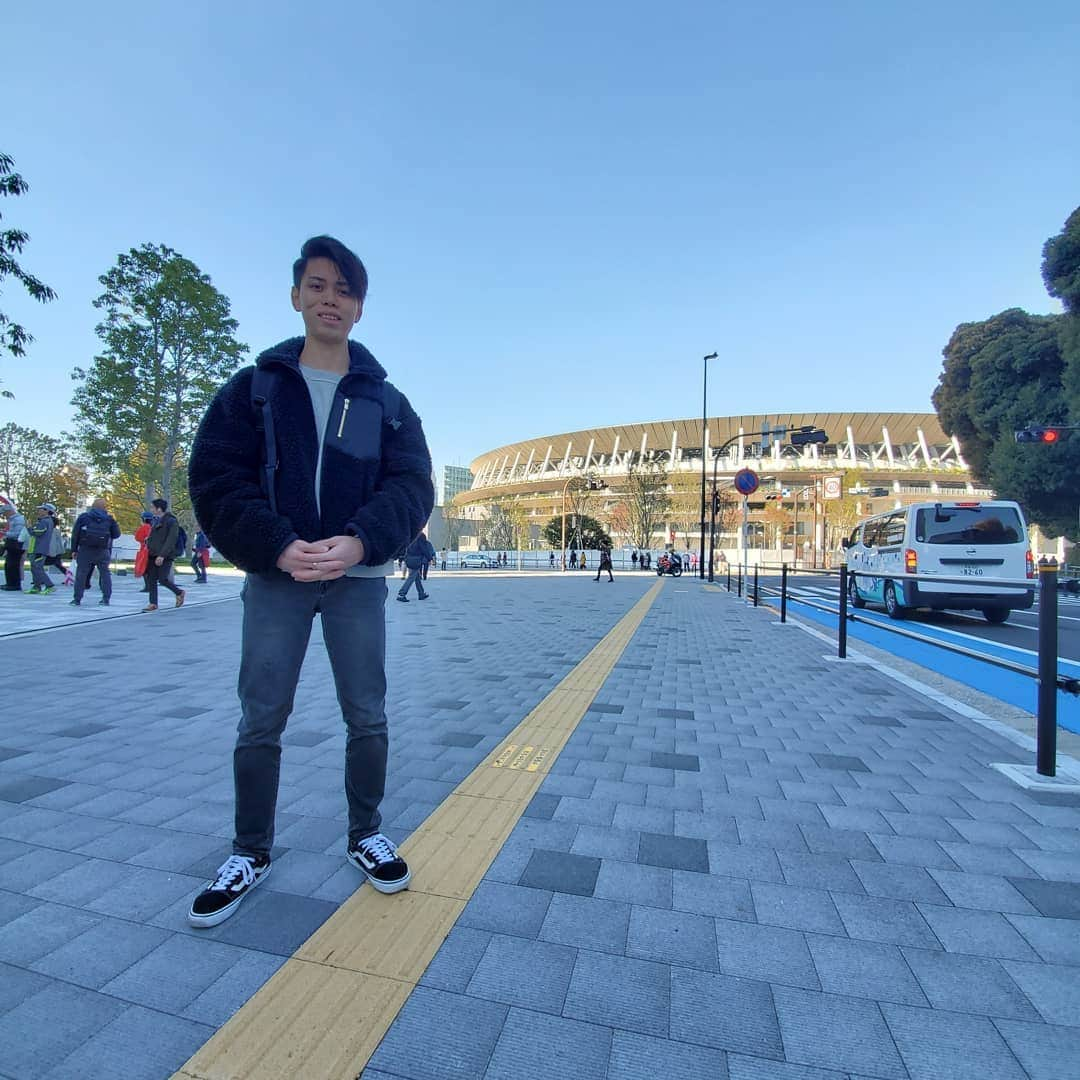 原田海さんのインスタグラム写真 - (原田海Instagram)「ついに完成したOlympic Stadiumを実際に見に行ってみましたー！﻿ 間近で見るとすごい迫力！﻿ #GalaxyS10plus のトリプルカメラ、超広角、広角、望遠でそれぞれ撮ってみたのでシェアします！﻿ 青梅にできるクライミングの会場も、早く見てみたい😆😆﻿ 2019年も残すところあとわずか！2020年に繋げるためにも、最後までトレーニングに励んでいきます！  #Ambassador #Tokyo2020 #TeamGalaxy #トリプルカメラ @GalaxyMobileJP」12月27日 17時29分 - kai_hrd