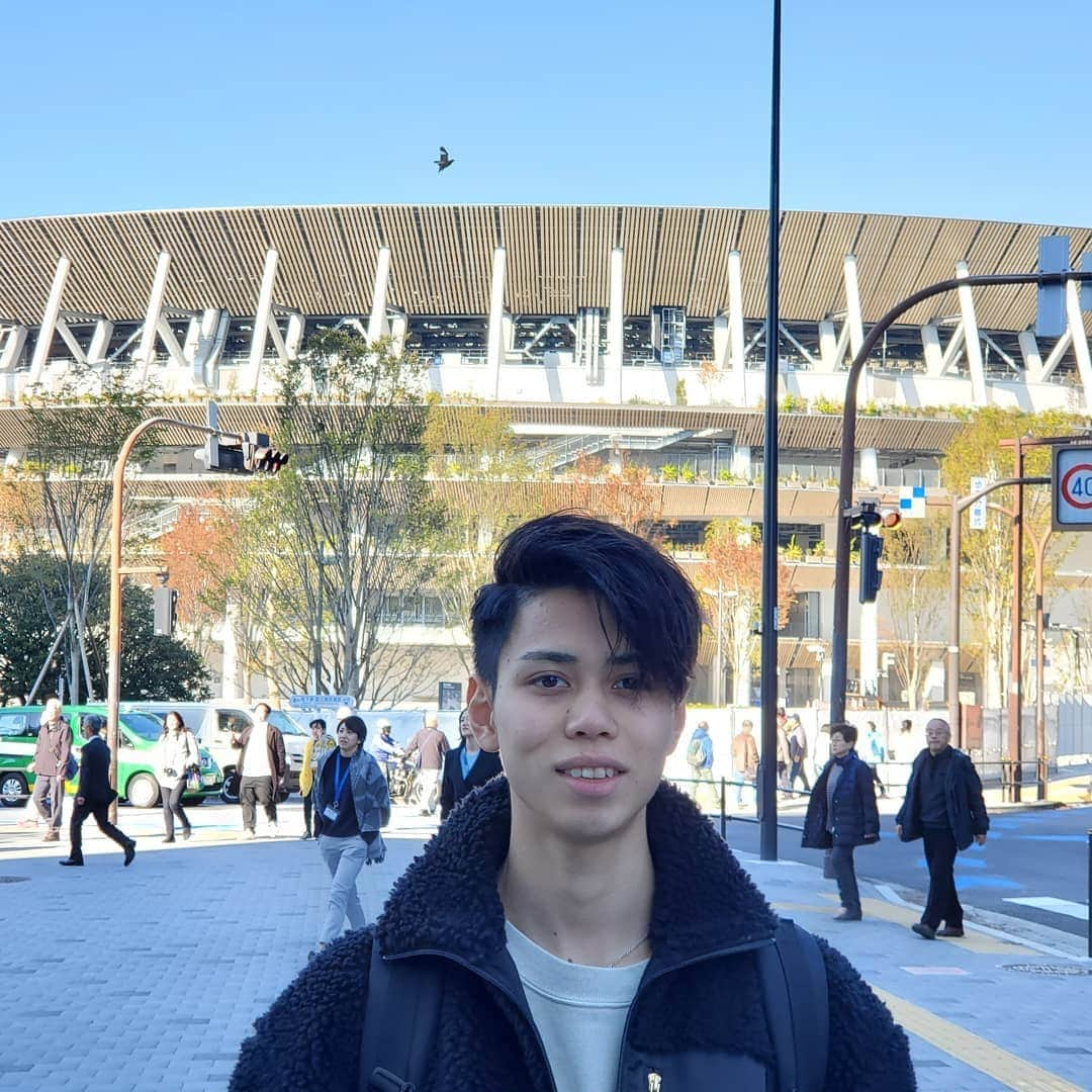 原田海さんのインスタグラム写真 - (原田海Instagram)「ついに完成したOlympic Stadiumを実際に見に行ってみましたー！﻿ 間近で見るとすごい迫力！﻿ #GalaxyS10plus のトリプルカメラ、超広角、広角、望遠でそれぞれ撮ってみたのでシェアします！﻿ 青梅にできるクライミングの会場も、早く見てみたい😆😆﻿ 2019年も残すところあとわずか！2020年に繋げるためにも、最後までトレーニングに励んでいきます！  #Ambassador #Tokyo2020 #TeamGalaxy #トリプルカメラ @GalaxyMobileJP」12月27日 17時29分 - kai_hrd