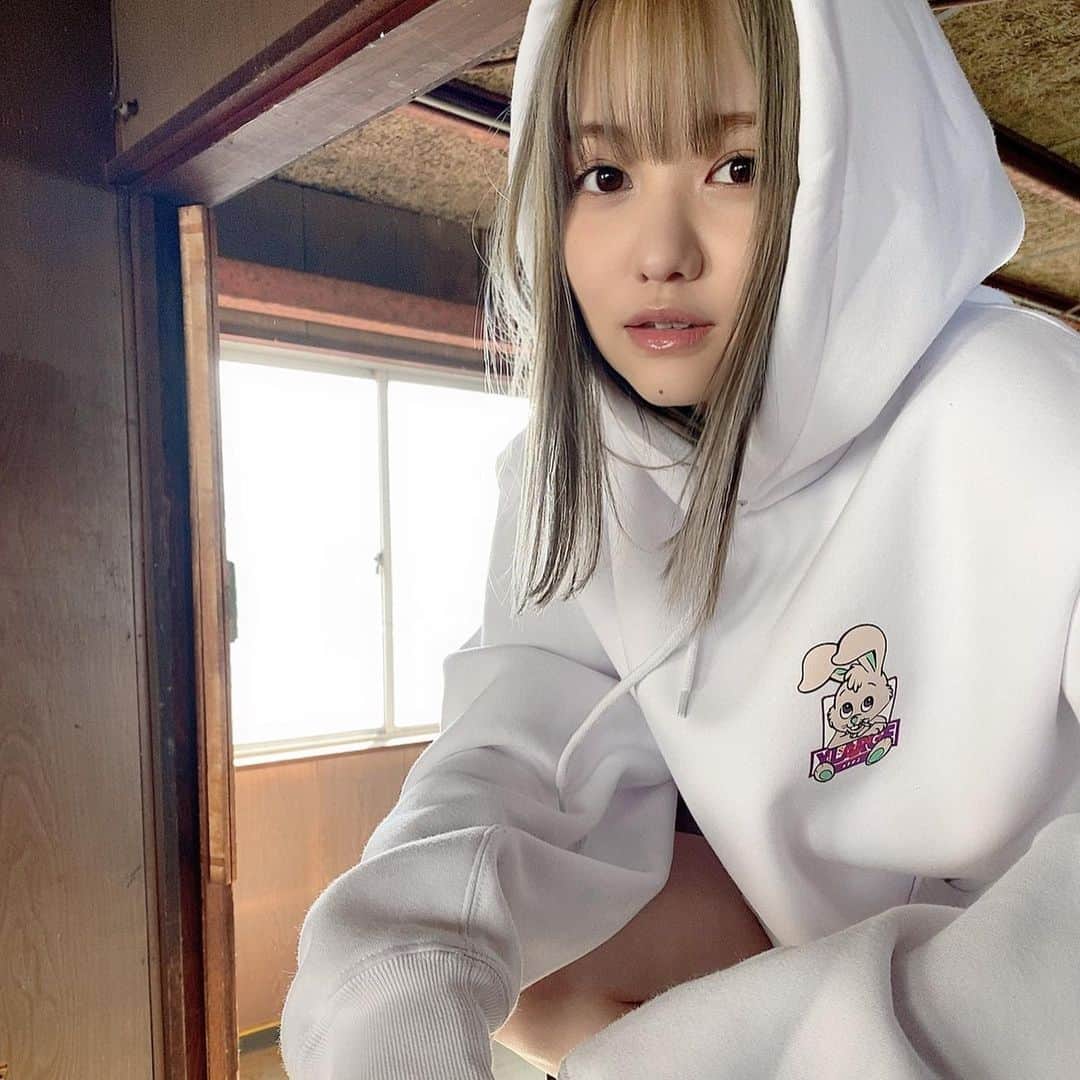 高橋有紀のインスタグラム：「ノアちゃんかわいい、、、 これの詳細は年明けに🐇❤︎ #osakana_yuki  #佐藤ノア」