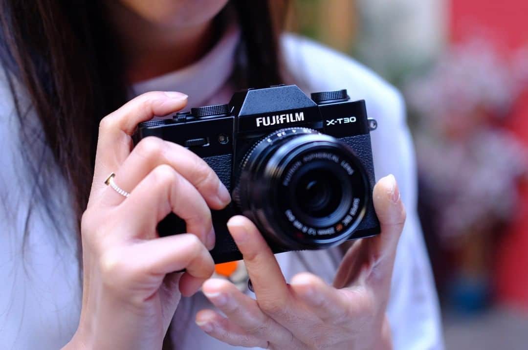 Fujifilm UKさんのインスタグラム写真 - (Fujifilm UKInstagram)「Did you know the FUJIFILM X-T30 features supreme auto focus and continuous shooting performance that lets you capture every opportunity?  X-T30 | XF23mmF2 R WR  #Fujifilm #XT30 #XSeries」12月27日 18時30分 - fujifilmuk