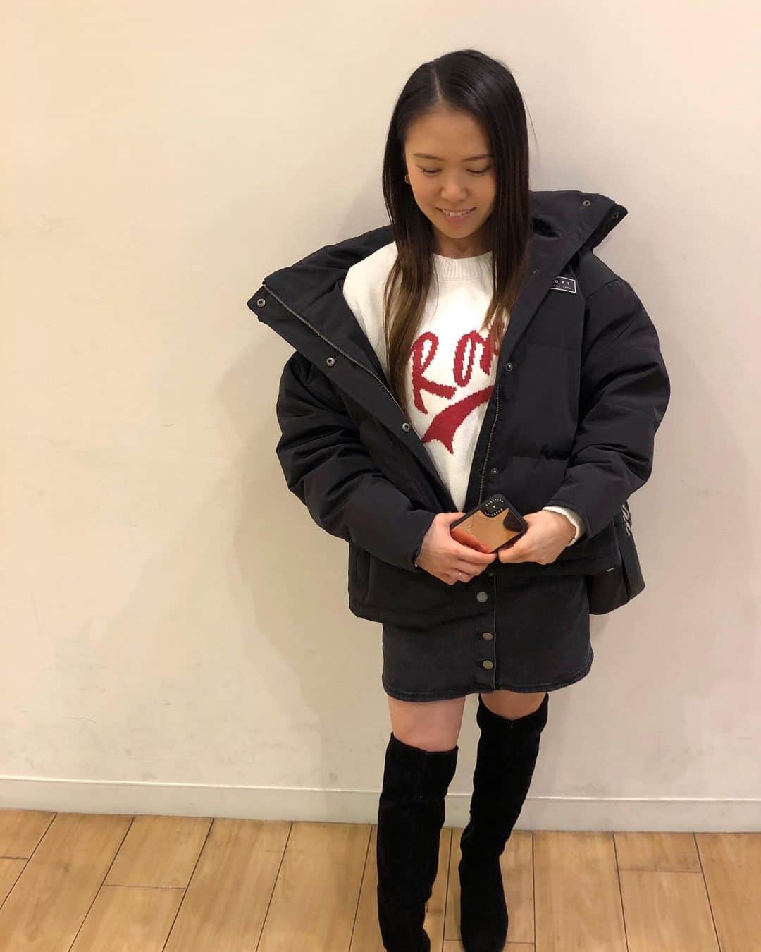のインスタグラム：「久しぶりのお出かけ😆🧡 @roxyjapan  #roxy #roxyjapan  @casetify @casetify_jp  #casetify #stateyourcase」